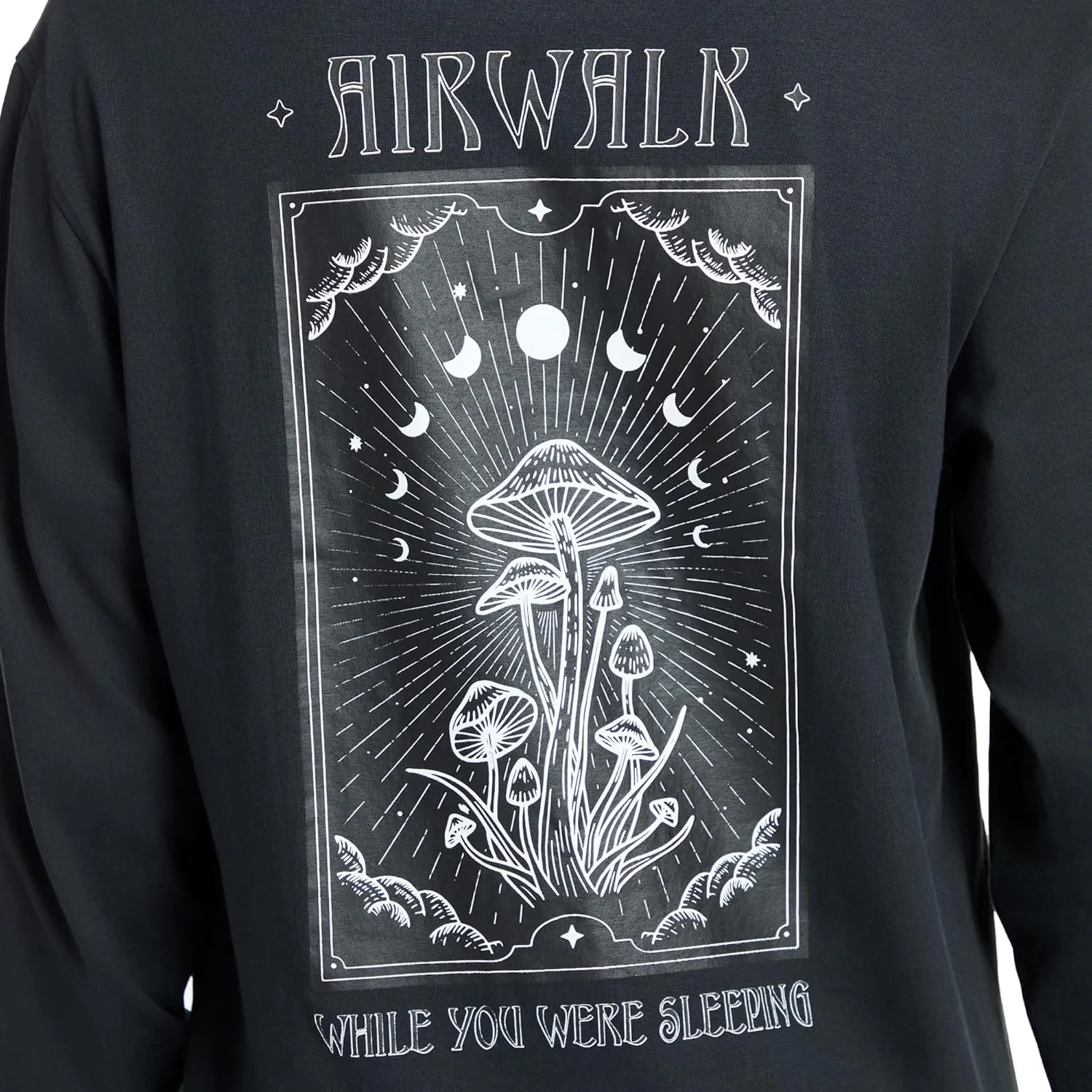 Airwalk Mens Long Sleeve Graphic T-Shirt