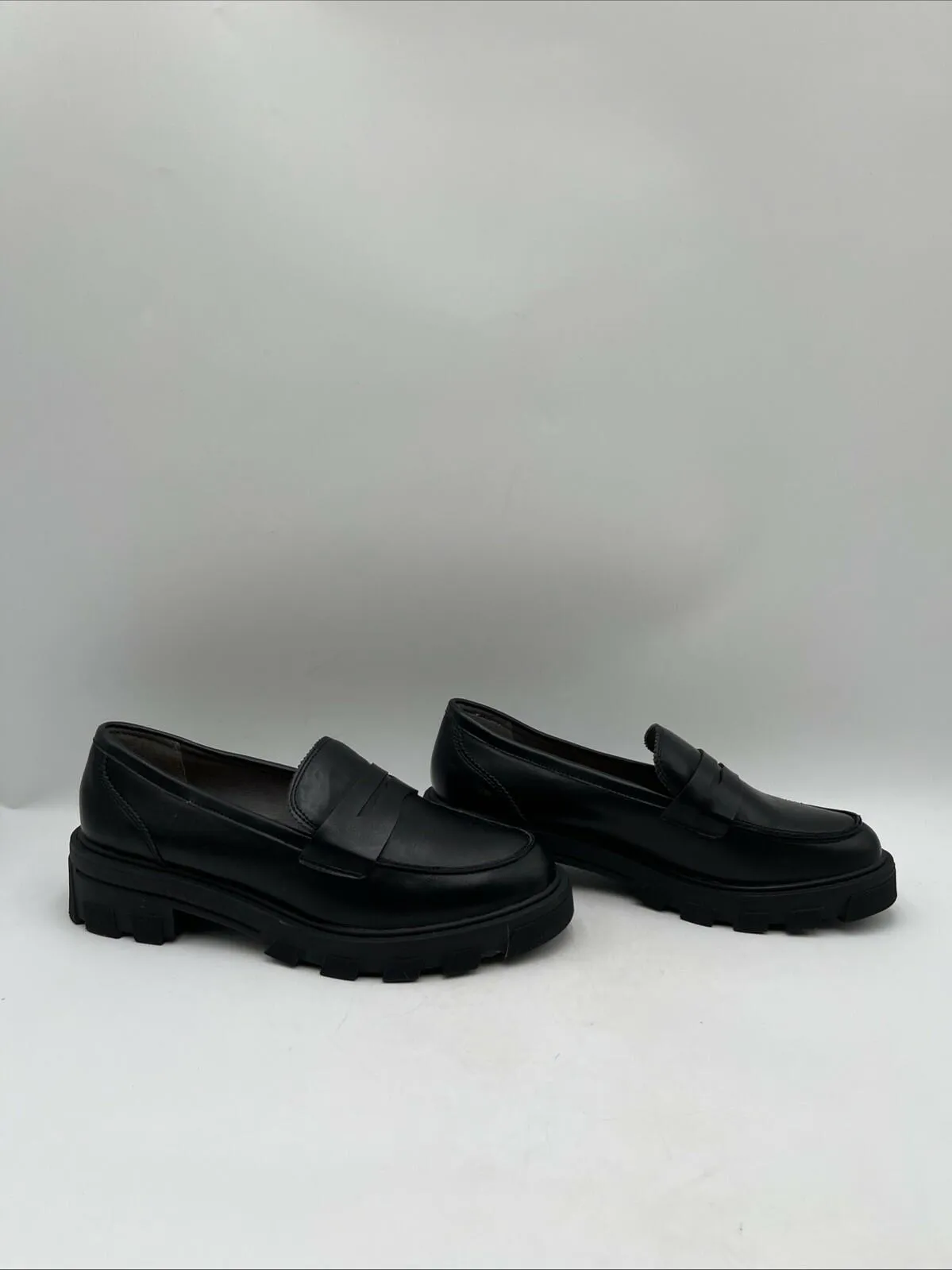Crown Vintage Women's Lane Loafers Black Size 8.5M - Very Good