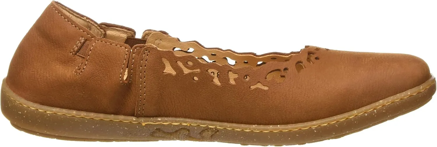 El Naturalista Women's Closed Toe Ballet Flats