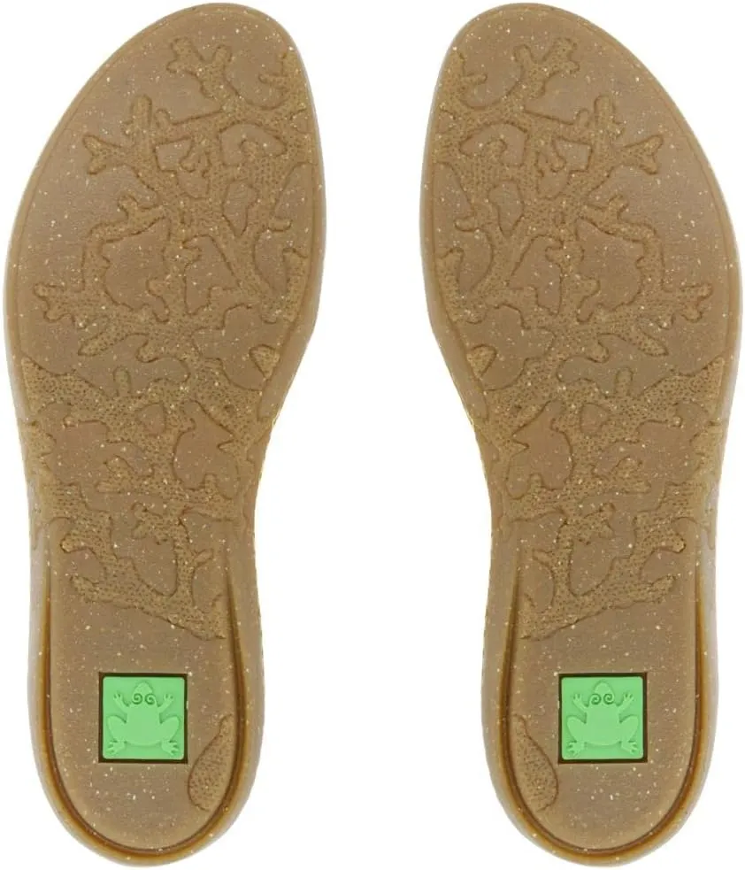 El Naturalista Women's Closed Toe Ballet Flats