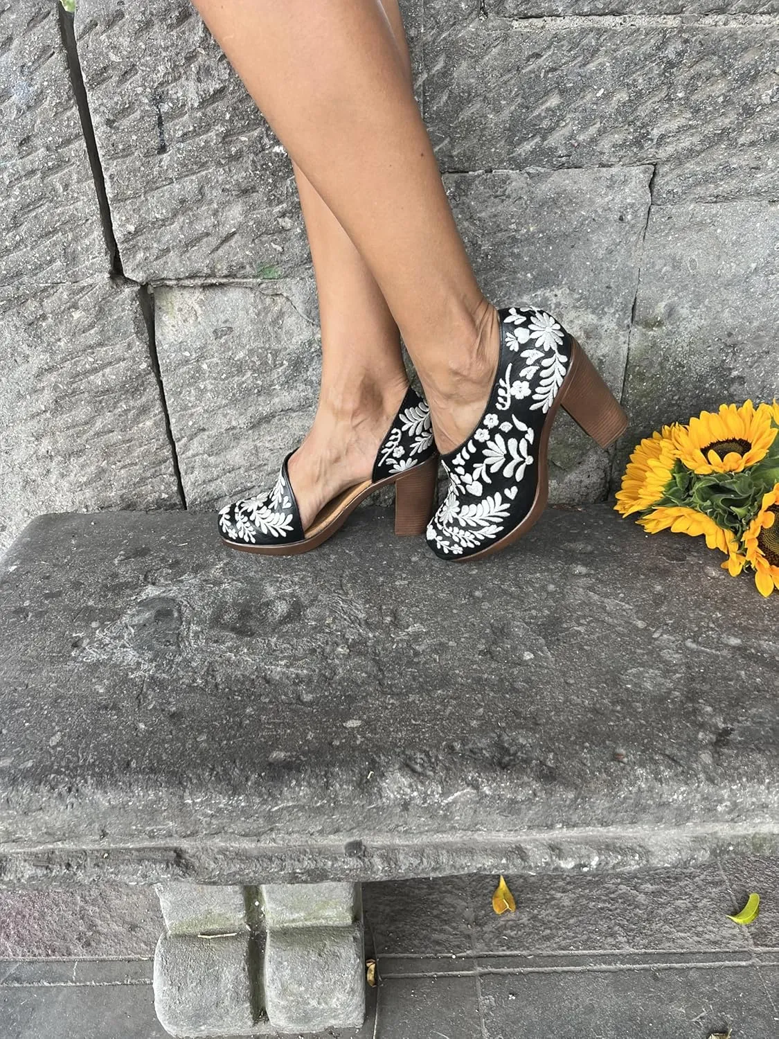 Macarena Collection Sandals women Huarache Sandal Colorful Leather Mexican Comfort Walking Handcrafted Leather Embroidered Flats - Mexican Artisan Design Maky