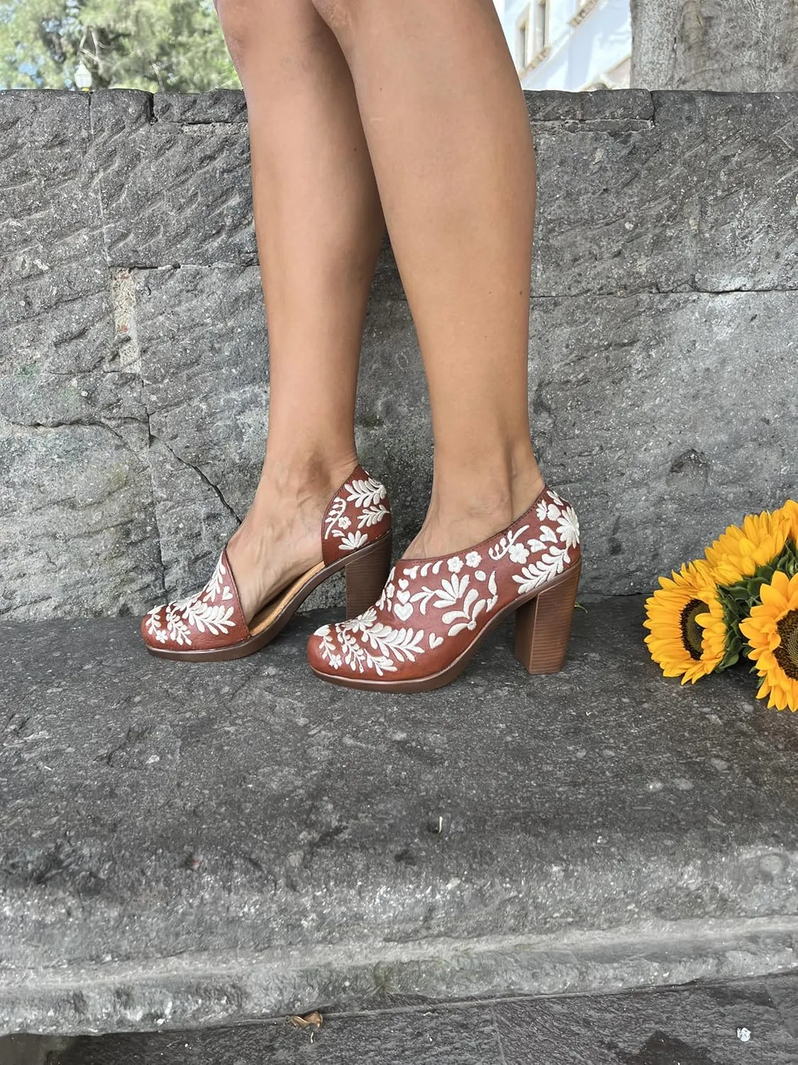 Macarena Collection Sandals women Huarache Sandal Colorful Leather Mexican Comfort Walking Handcrafted Leather Embroidered Flats - Mexican Artisan Design Maky