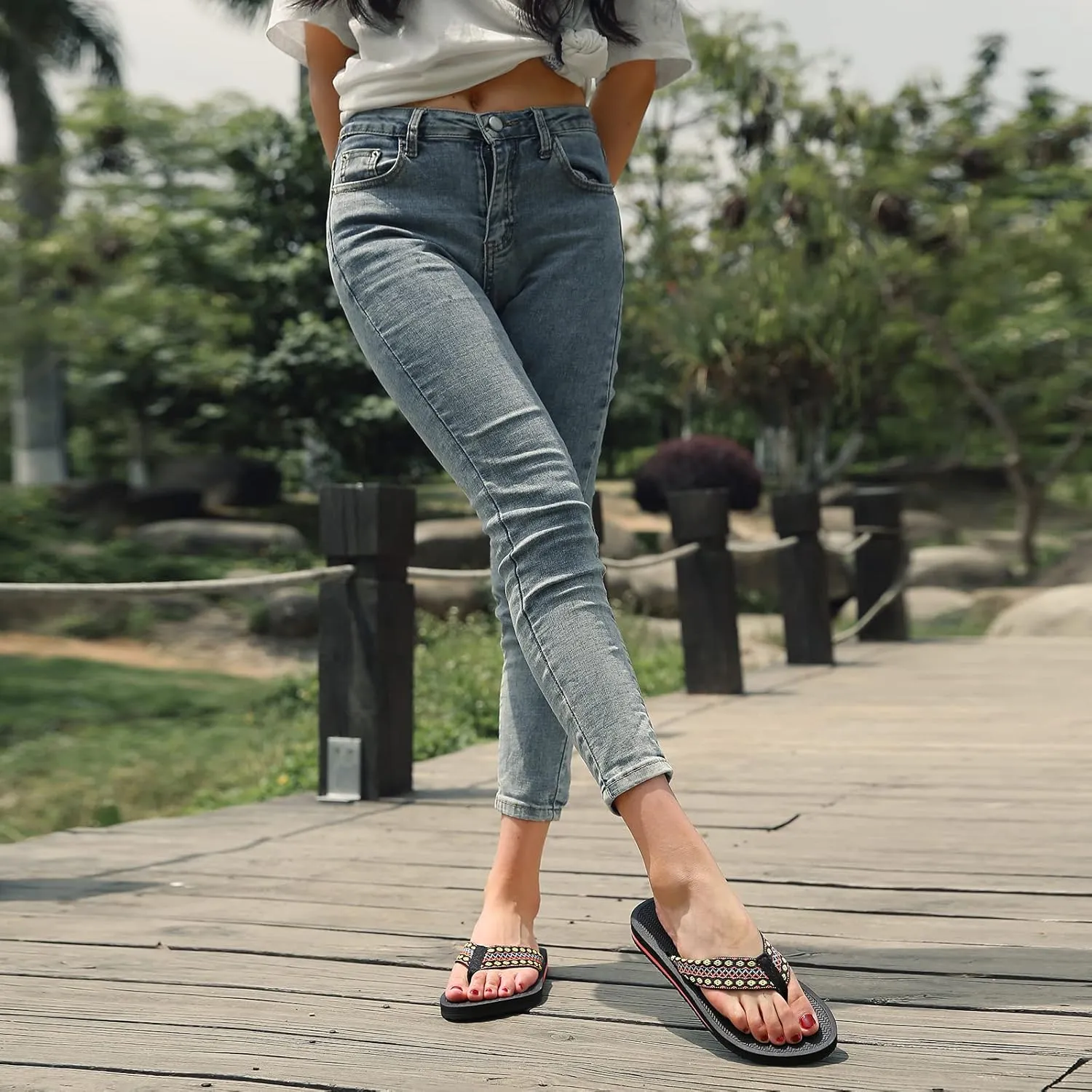 MEGNYA Women’s Flip Flops/Sandals/Summer Beach Slippers