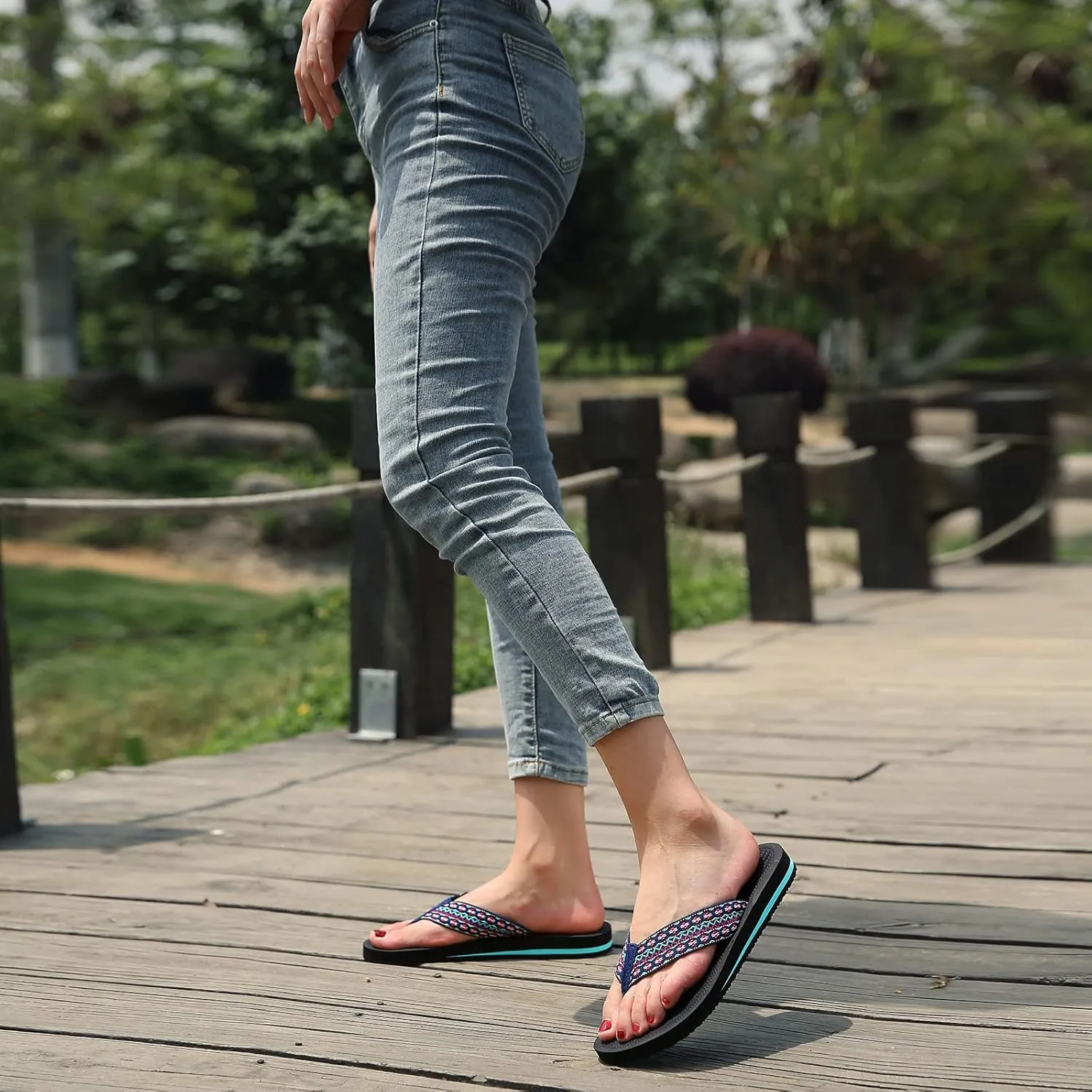MEGNYA Women’s Flip Flops/Sandals/Summer Beach Slippers