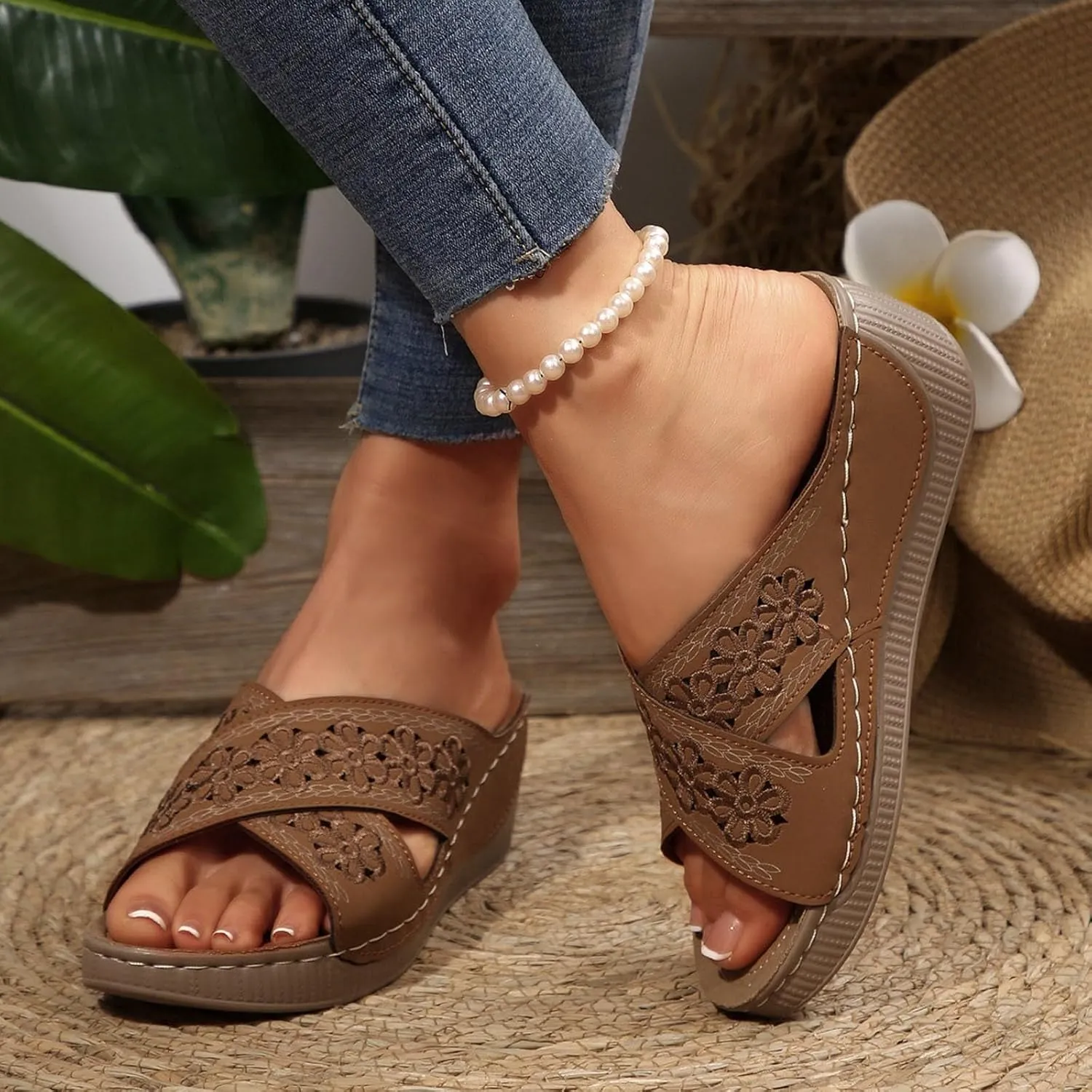 SuanlaTDS Orthopedic Sandals for Women Summer Dressy 2025 Wedge Walking Slippers with Arch Support Platform Comfortable Open Toe Slip-on Slides Outdoor Slippers Low Heel Wedges Slides Sandal
