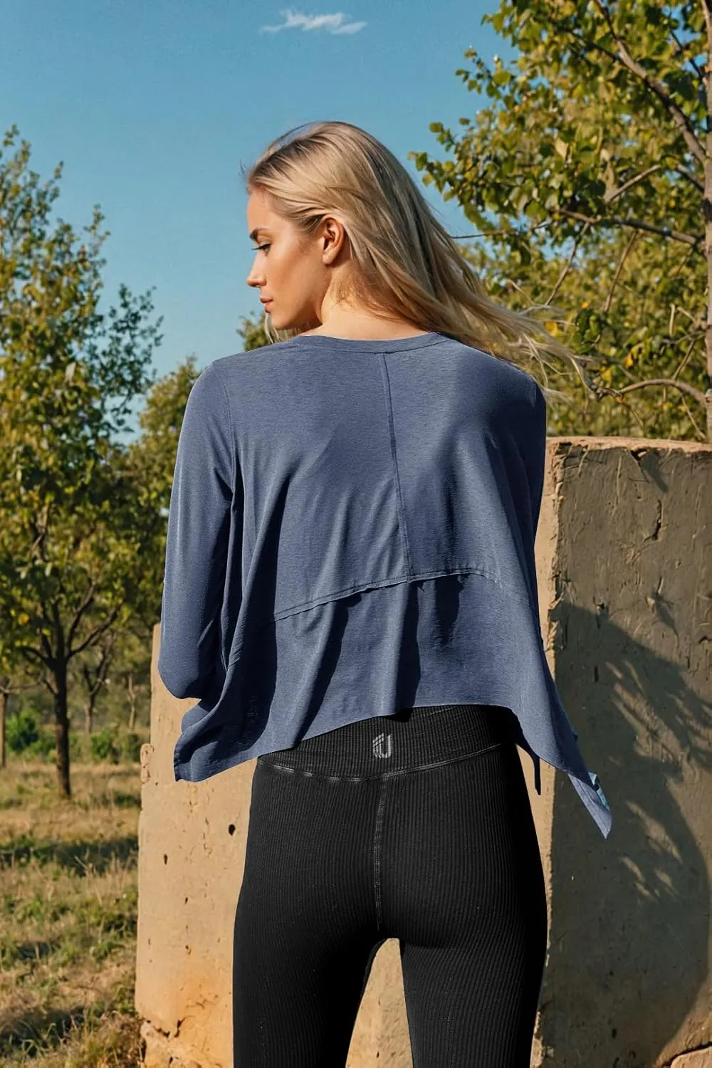 UEU Women's Crop Tops for Yoga Workout Athletic, Ice Cool Feeling Long Sleeves Shirts, Flowy Split Side Slit Oversized