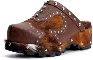 XOBZJH Platform Vintage Rivet Design Clogs for Women Wide with Arch Support – Natural Calf Hair & Leather Patchwork Upper, Leather-Lined Slip-On Mules for All Day Comfort