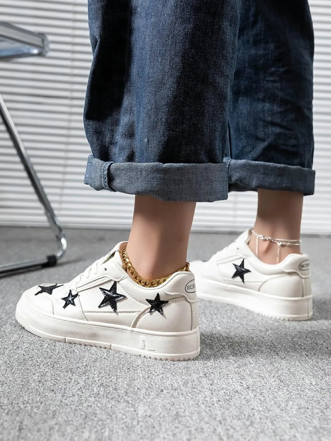 Y2K Cute Sneakers Star Design Lace Up Skate Shoes PU Leather for Daily Wear Travel School Street Style   Lightweight Breathable Low Top for Teen Girls Women
